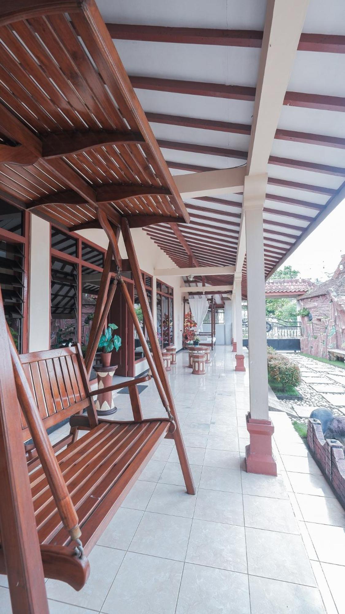 Marry Ind Gunung Kawi Guest House Malang Bumirejo Eksteriør billede