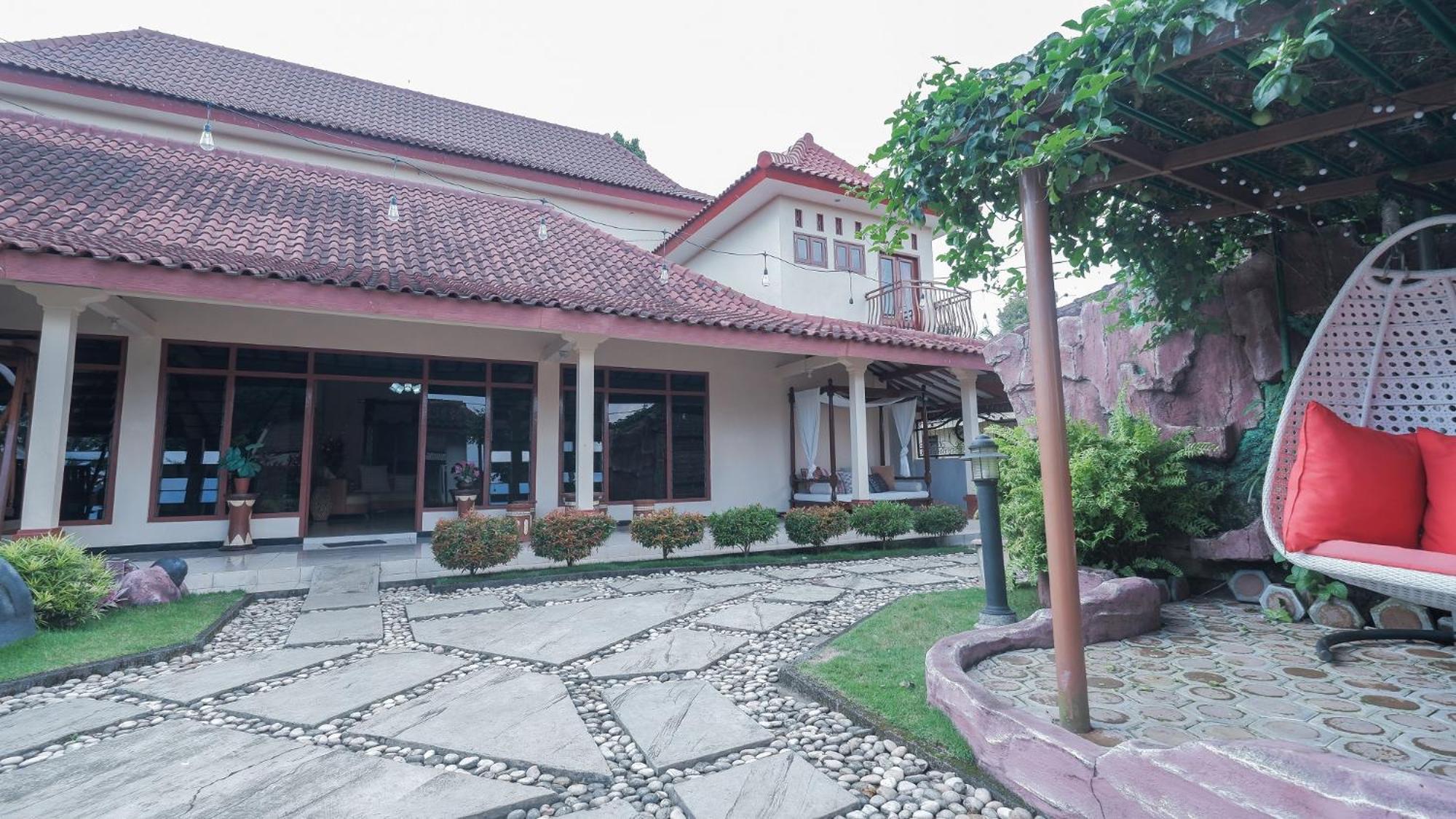 Marry Ind Gunung Kawi Guest House Malang Bumirejo Eksteriør billede